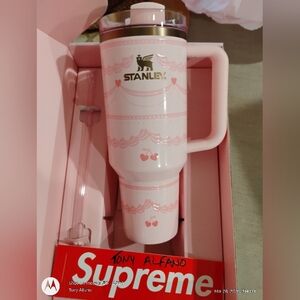 Stanley Pink Velvet Cake 40oz BNIB - In Hand Ships Fast